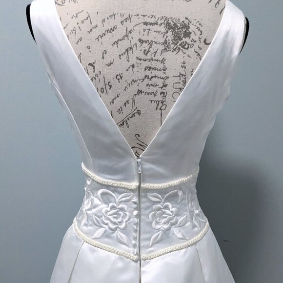 Ilissa Designed by Demetrios White A-Line Empire Waist Wedding Dress - Picture 5 of 10